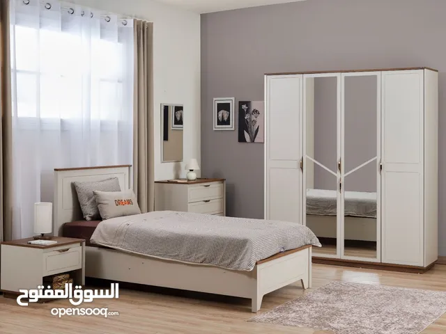 مطلوب غرفة في سكن شبابي
