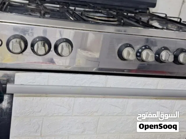 طباخ شغال نظيف