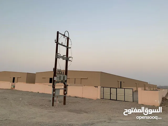 مخازن للبيع او للايجار