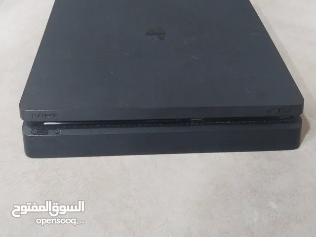 بلاستيشن فور سلم جهاز مرتب مش مستعمل إلى 4 اشهر مش مصلح ولا مفتوح معا ايد اصليه