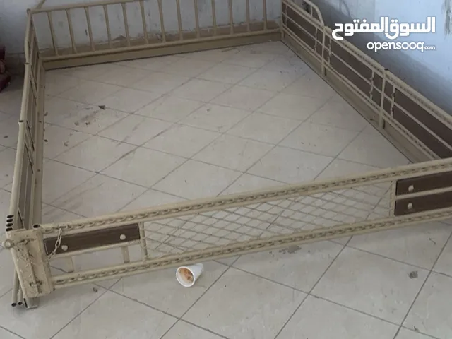 للبيع شد وانيت للغماره شاصي طويل