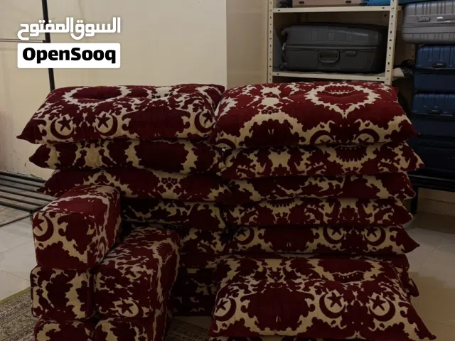 للبيع قعدات ارضيه نظيفه