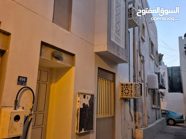 131 m2 5 Bedrooms Townhouse for Sale in Muharraq Other