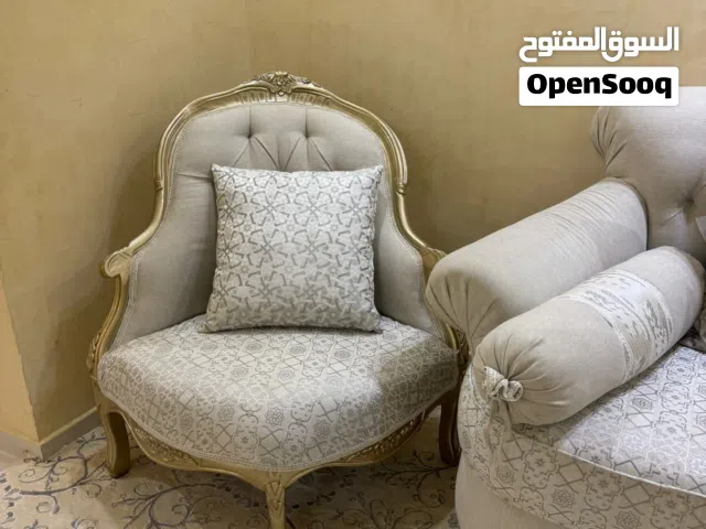 للبيع طقم كنب