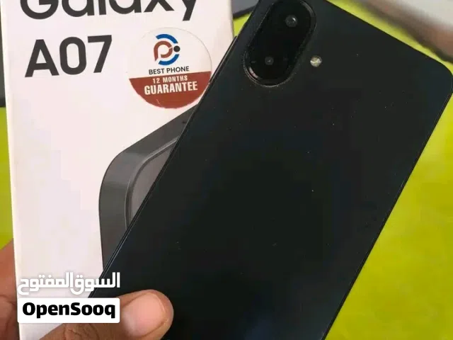 SAMSUNG GALAXY A07 128 GB RAM 4 مستعمل شبه جديد بالكرتونة ووصلة الشحن ..+ جراب هدية ...
