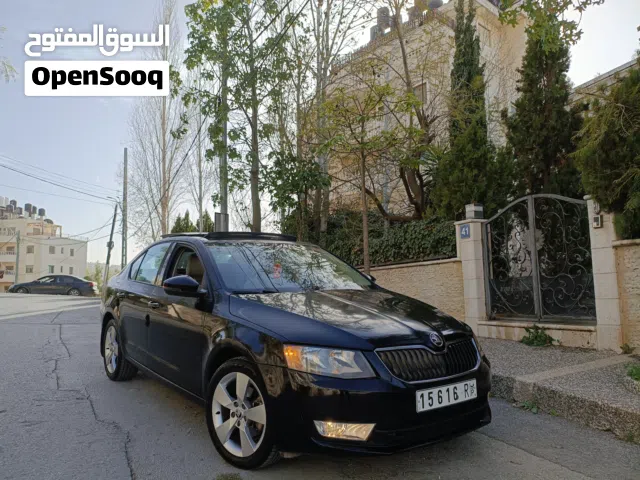 سكودا اوكتافيا  2015 فل اضافات فل اوتماتك بنزين ماتور 1400 تيربو  سيارة مميزة الله يبارك ..