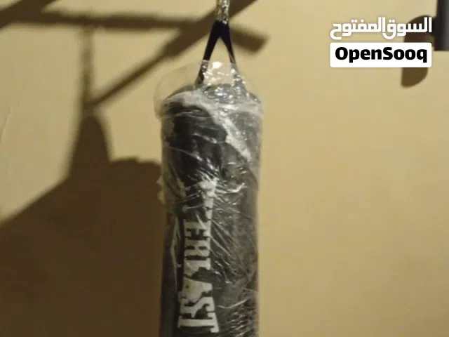 عقله حائط مميزة مع شوال ملاكمه مقاس كبير 120 سم بسعر العرض