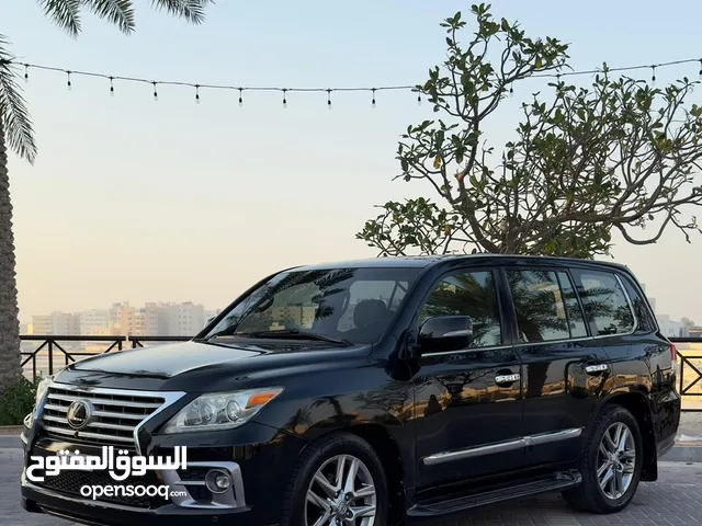 Lexus LX 2013 in Southern Governorate