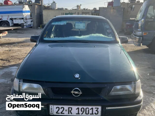 1995, أوبل, فيكترا