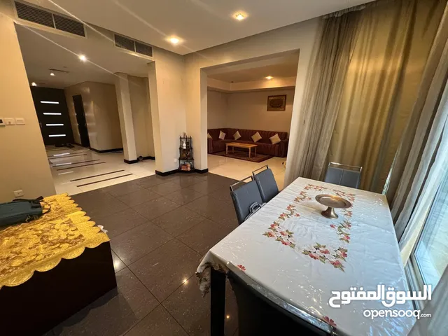 447 m2 4 Bedrooms Villa for Sale in Central Governorate Riffa