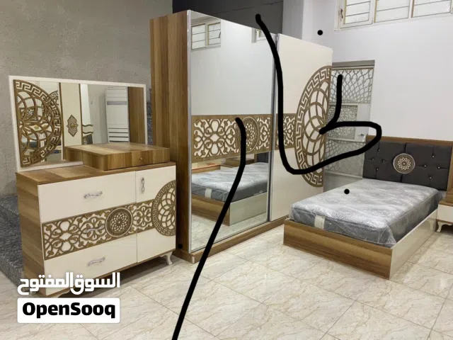 نجار لفتح وشد الغرف