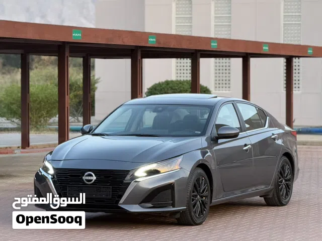 2025 نيسان التيما SV
