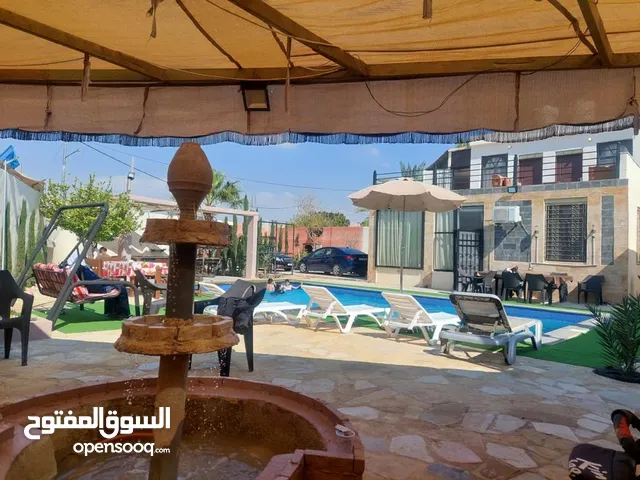 شاليه جميل جدا وعائلي بسعر نار ...من مالك مباشره مع بيت من طابقين