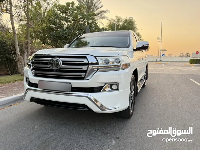 Used Toyota Land Cruiser in Abu Dhabi
