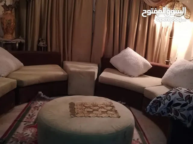 ترابيزات ركنة وصالون وانترية حالة ممتازة