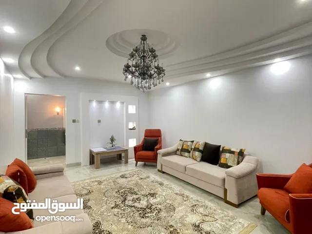 فيلا للايجار في مرتفعات العامرات الاولى