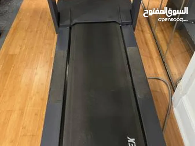 جهاز مشي جري أمريكي مستعمل Cybex