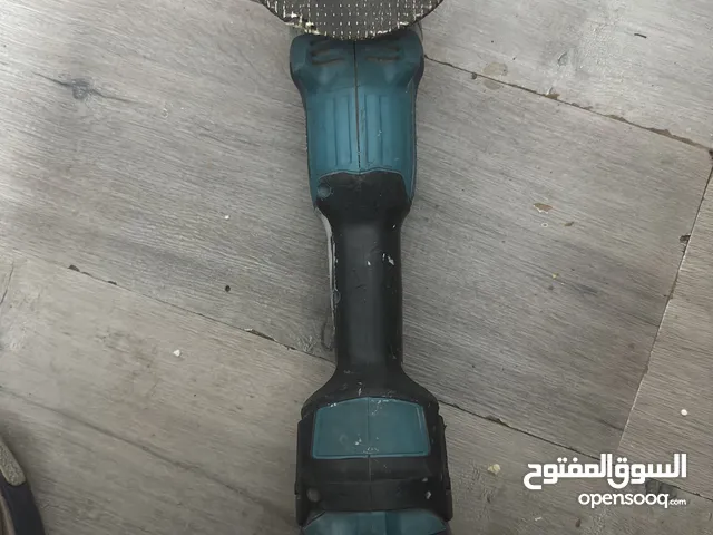 ساروخ 4.5 انش ماكيته يبانى اصلى مع شاحن و بطريتان