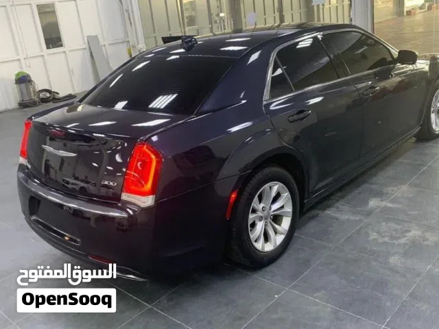 2015 كرايسلر 300 Standard