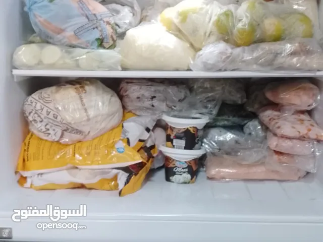 ثلاجه وسط للبيع فرزه جديده للبيع