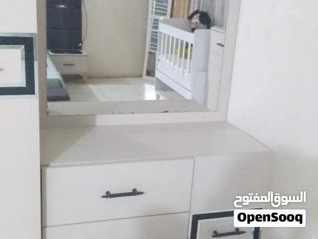 غرفه نوم 8 قطع مستعمله قليل للبيع