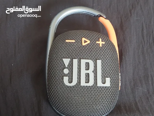 سماعة JBL الغنية عن التعريف صوت محيطي عالي وصافي