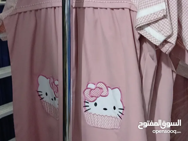 للبيع شروه ملابس مدرسه
