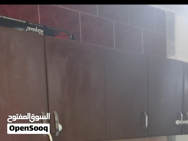 دولاب معلق للبيع