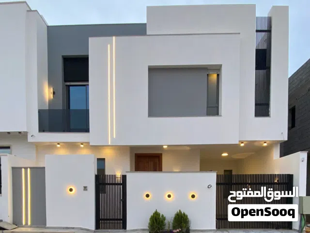 مسبح داخل الفيلا في السراج... عرض يبان مستواه من أول نظرة