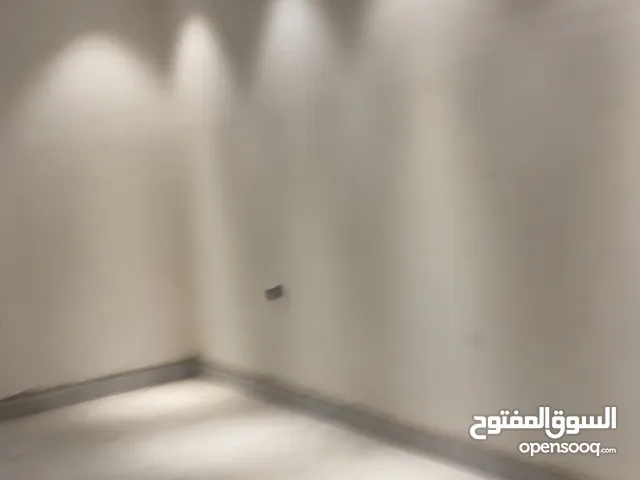 للإيجار مكاتب تجارية وإداريه ادوار ومساحات مختلفه