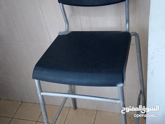 كرسي للبيع بحالة جيدة