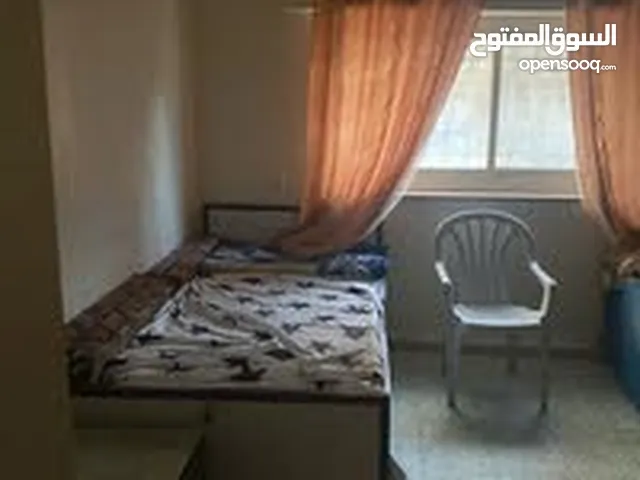 غرفة للإيجار داخل سكن