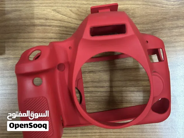 كفر سيليكون حمايه لكيمره كانون 6D mark 2 جودة ممتازة وجديد غير مستخدم ابدا