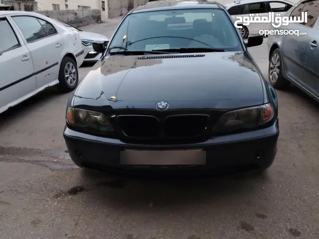 للبيع Bmw e46 2024 لون اخضر زيتي بجننن مع فتحة دهان جديد السيارة كرتونة
