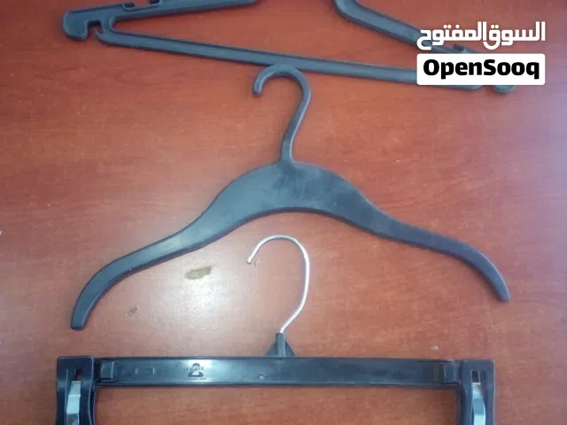 علاقات ملابس مشكله