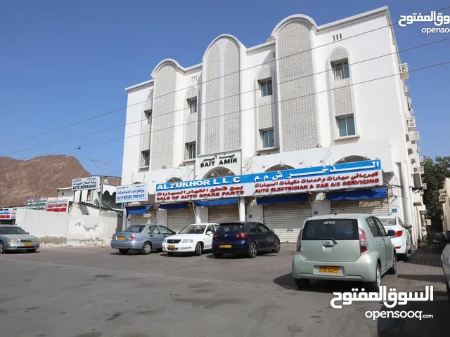 1 Bedroom Flats at Wadikabir, opp. Muscat Pharmacy Head Office.
