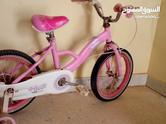 دراجة هوائية لون بناتي زاهي استعمال بسيط