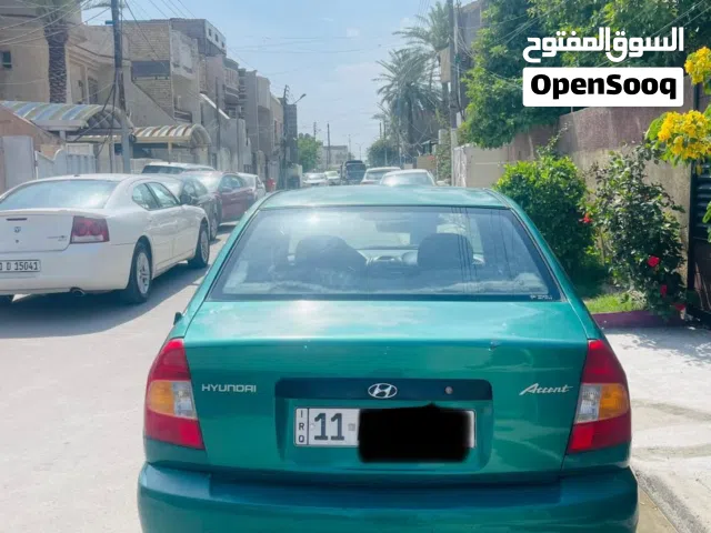 2001 هيونداي اكسنت Standard