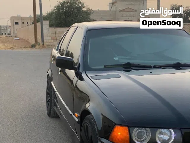 1992, بي ام دبليو, الفئة 3, 318
