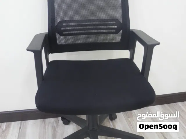 كرسي مكتب طبي قاعدة طبية مع ميزة تركيز اسفل الظهر للساعات الطويلة مناسب للمكاتب فقط 17 بدل 40د