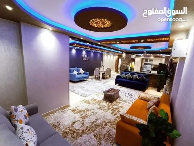 شقة فاخرة الايجار الشهري مفروش بالكامل الرياض حي السليمانية مكونه من غرفتين وصاله ومطبخ جاهز وحمام