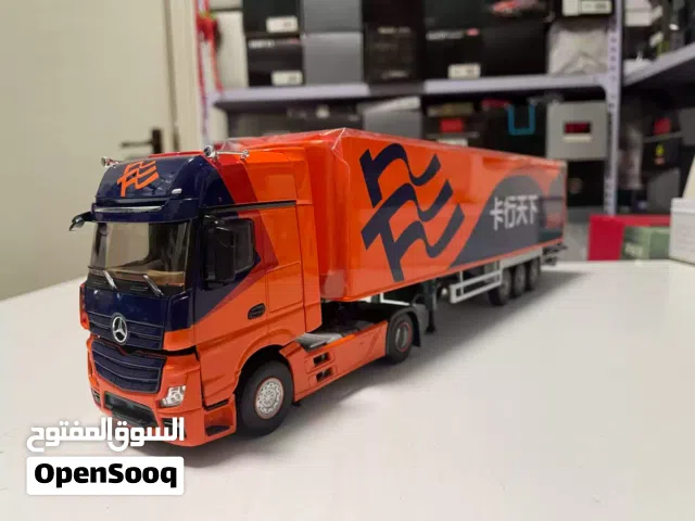 مجسمات شاحنات وسيارات مرسيدس للمكاتب.........  حجم 1/43.............................................