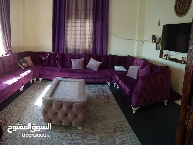 107 m2 3 Bedrooms Townhouse for Sale in Zarqa Hay Ma'soom