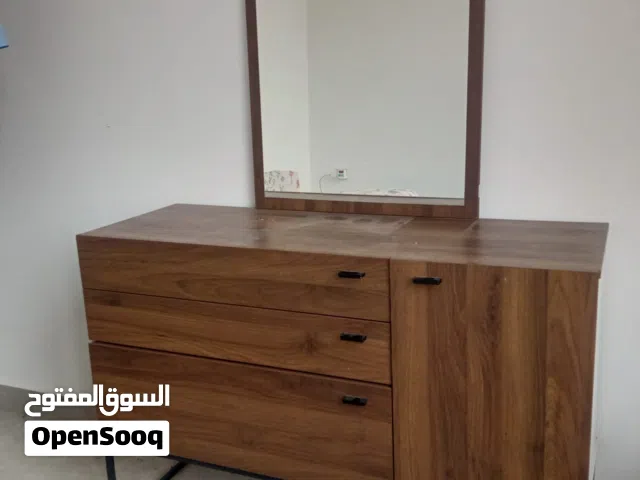 Brown Dressing Table With Mirror