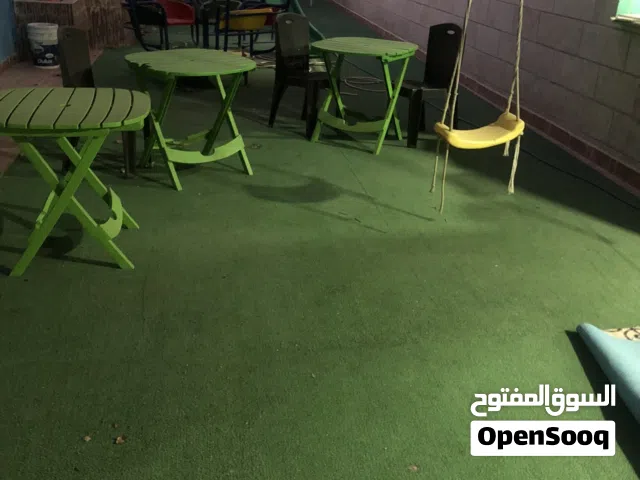 عشب صناعي ترتان اماراتي بحالة جيدة 25*4