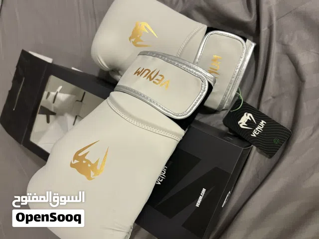 Venom boxing gloves