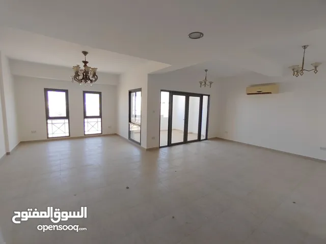 Duplex 3bedrooms Apartment for rent in Al khuwair