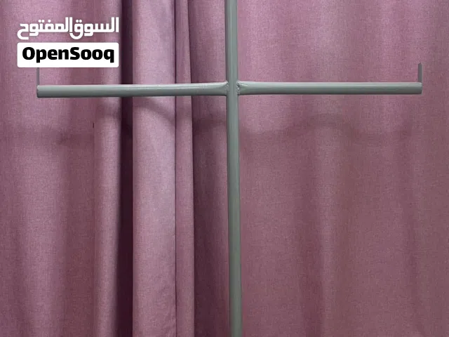حامل حقائب نسائية و ملابس اطفال