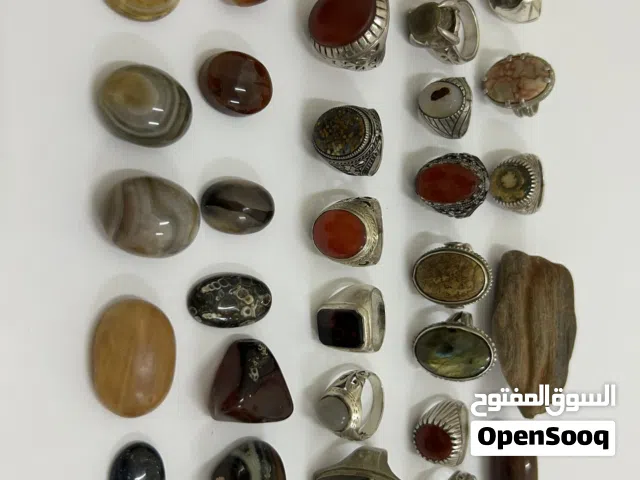 خواتم وأحجار متنوعة أصلية مميزة جداً...فيها النادر والمميز بأسعار مختلفة...