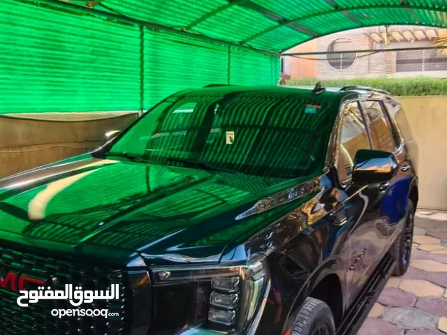 جمسي يوكن 2022 بلاك